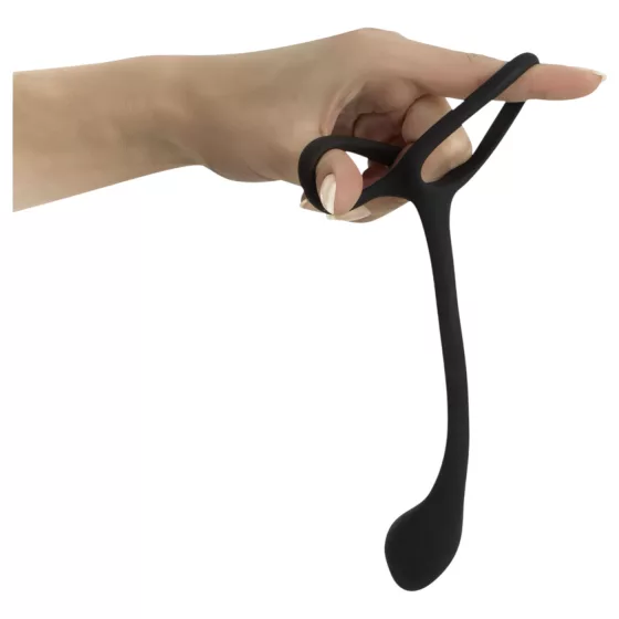 Black Velvets - tenký análny dildo s krúžkom na penis a semenníky - čierny