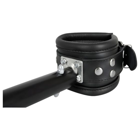 ZADO - rozpínacia tyč na nohy - čierna