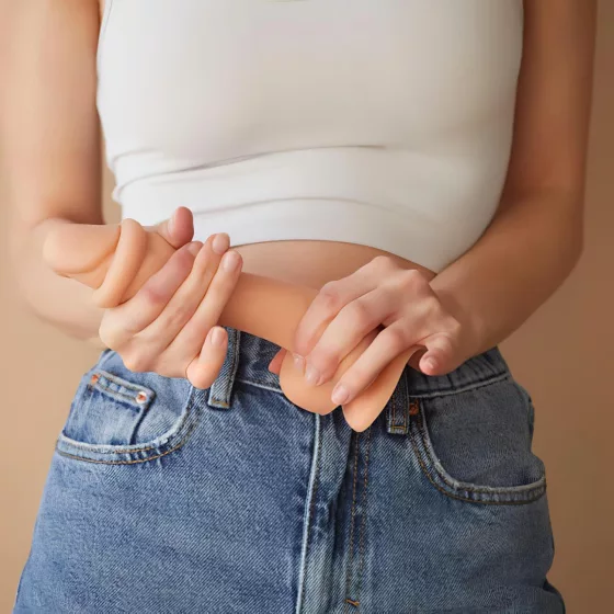 Strap-on-me S - dvojvrstvové dildo s prísavkou - realistické - telová farba