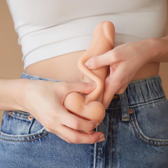 Strap-on-me M - dvojvrstvové dildo s prísavkou (prírodná farba)