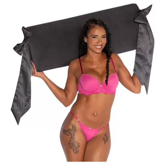 Liberator - sexuálny vankúš so saténovým pútacom (čierny)